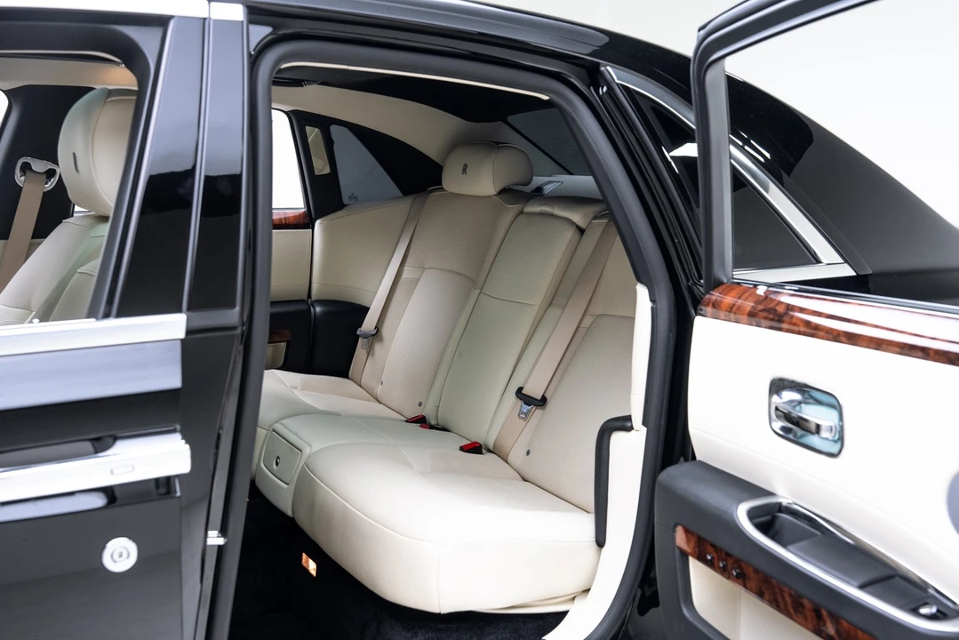 2012 Rolls-Royce Ghost 1st Gen - Image 18 of 21
