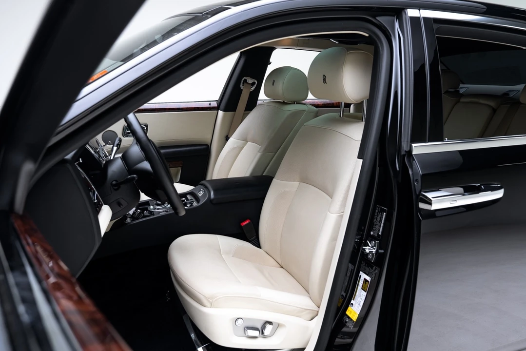 2012 Rolls-Royce Ghost 1st Gen - Image 15 of 21