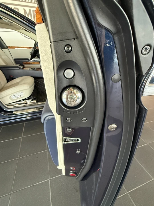 2012 Rolls-Royce Ghost 1st Gen - Image 22 of 31