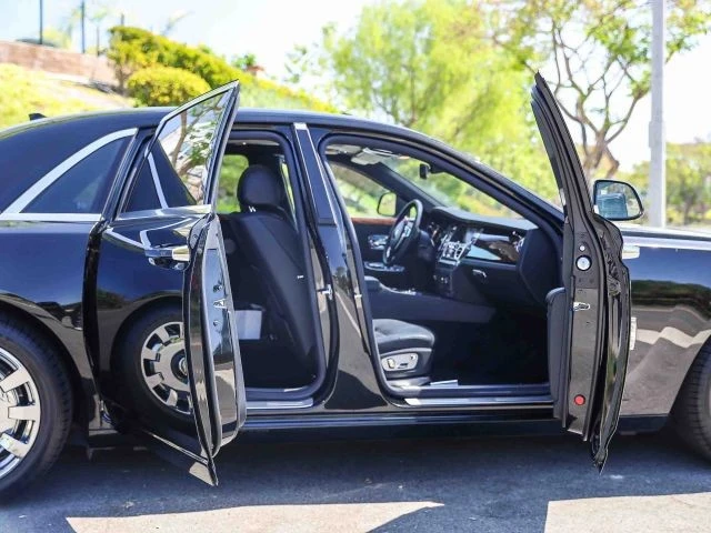 2012 Rolls-Royce Ghost 1st Gen - Image 16 of 31