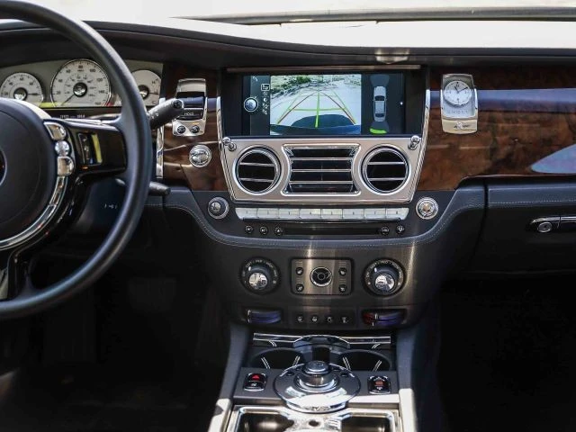 2012 Rolls-Royce Ghost 1st Gen - Image 21 of 31