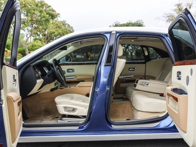 2012 Rolls-Royce Ghost 1st Gen - Image 28 of 31