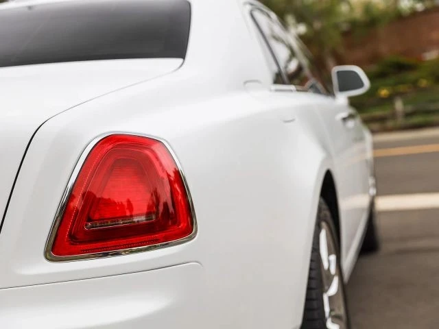 2012 Rolls-Royce Ghost 1st Gen - Image 24 of 31
