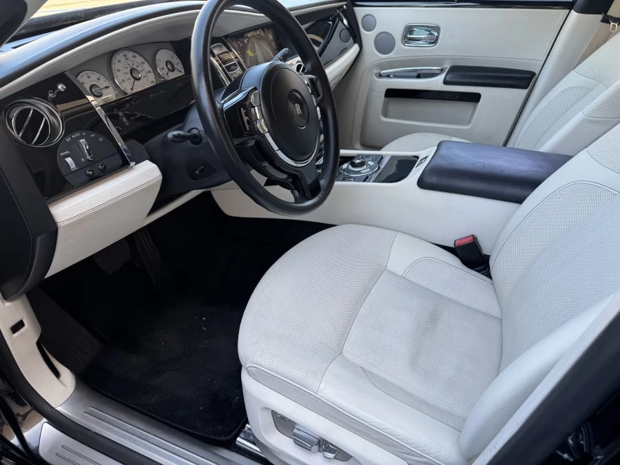 2012 Rolls-Royce Ghost 1st Gen - Image 9 of 21
