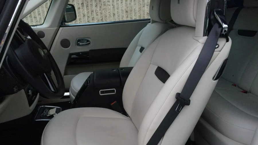 2012 Rolls-Royce Phantom VII - Image 6 of 9