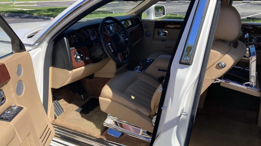 2012 Rolls-Royce Phantom VII - Image 4 of 31