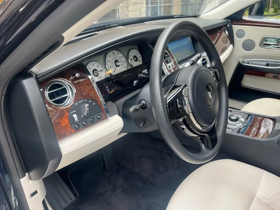 2012 Rolls-Royce Ghost 1st Gen - Image 16 of 17