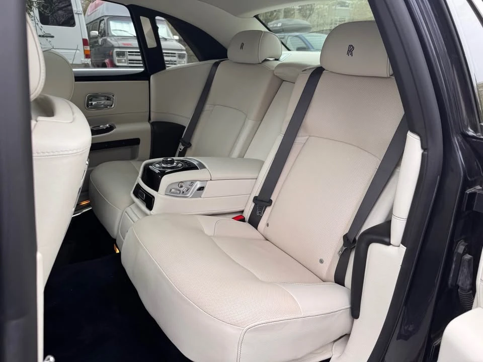 2012 Rolls-Royce Ghost 1st Gen - Image 15 of 17