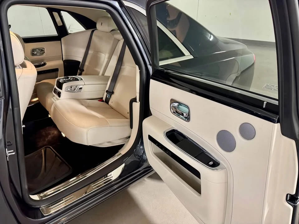 2012 Rolls-Royce Ghost 1st Gen - Image 19 of 20