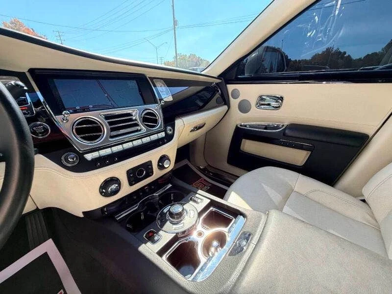 2012 Rolls-Royce Ghost 1st Gen - Image 13 of 20
