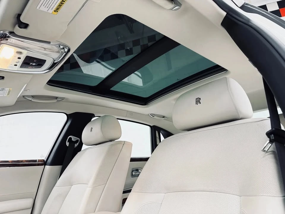 2012 Rolls-Royce Ghost 1st Gen - Image 9 of 18
