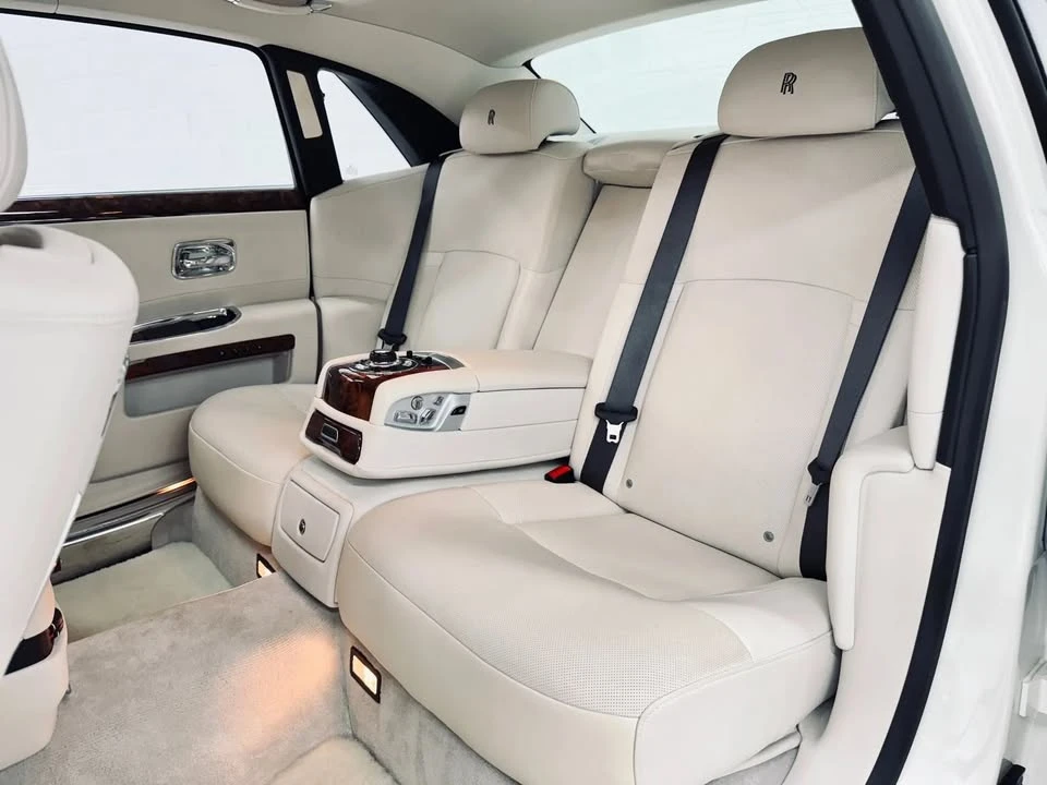 2012 Rolls-Royce Ghost 1st Gen - Image 10 of 18
