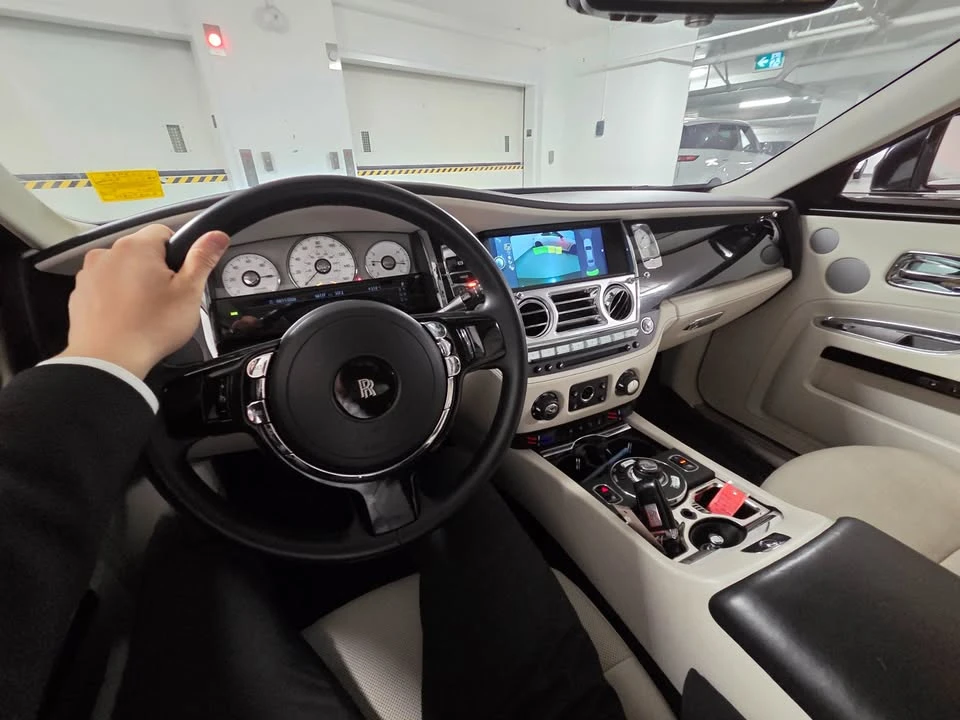 2012 Rolls-Royce Ghost 1st Gen - Image 19 of 20