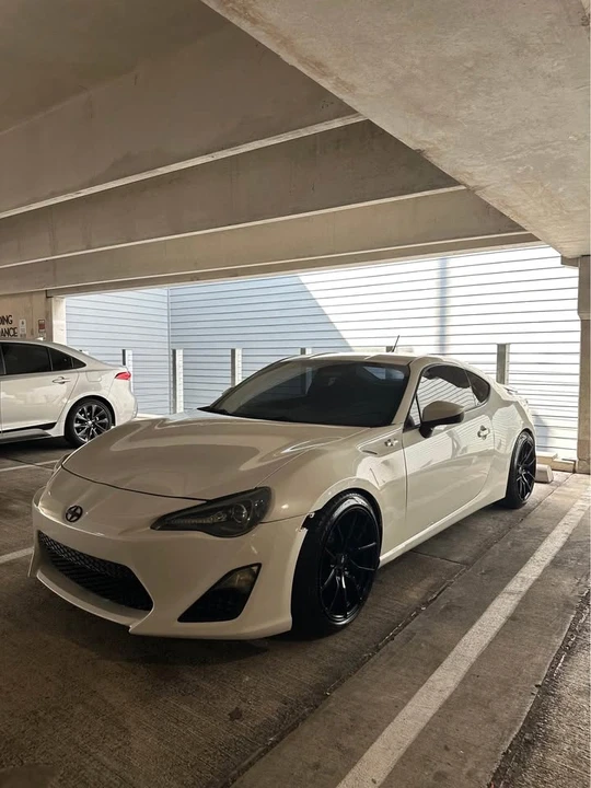 2012 Scion FR-S - Image 2 of 6