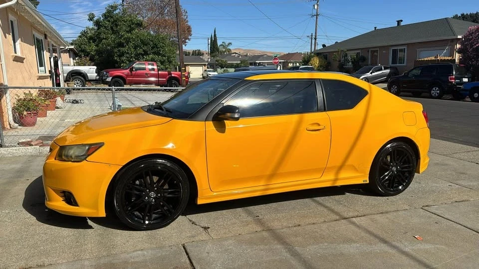 2012 Scion tC - Image 2 of 3