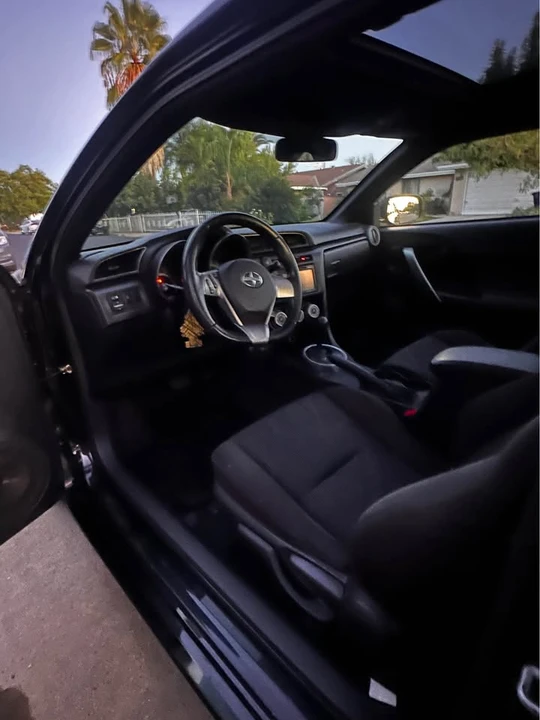 2012 Scion tC - Image 5 of 6