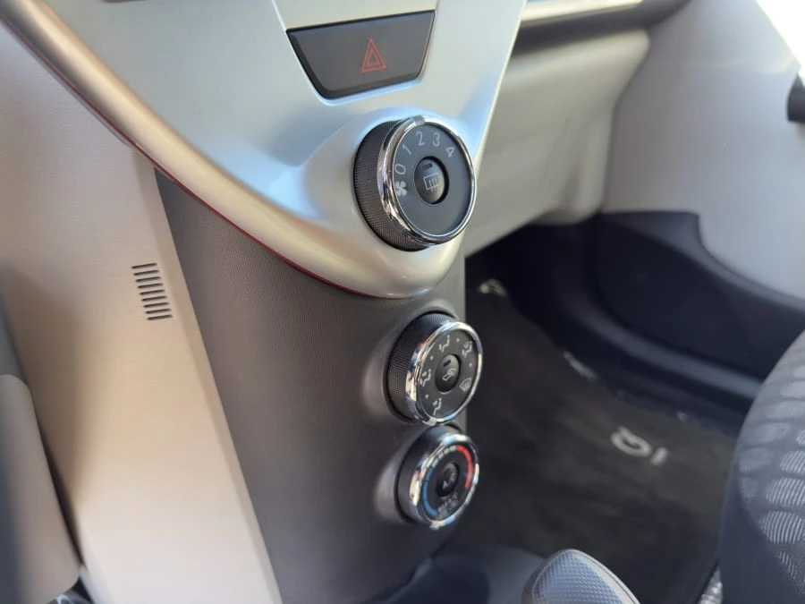 2012 Scion iQ - Image 11 of 19