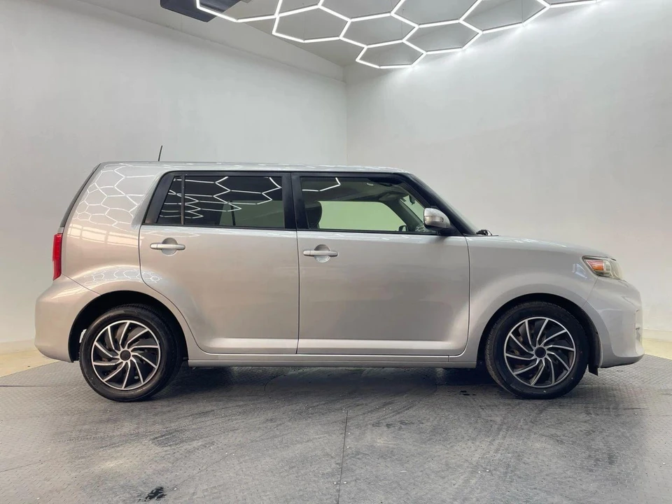 2012 Scion xB - Image 3 of 21
