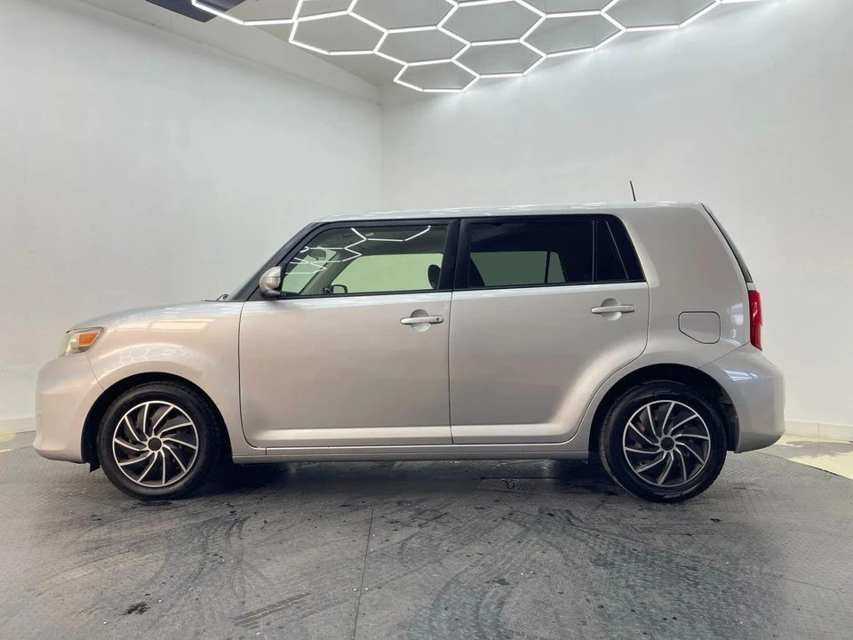 2012 Scion xB - Image 7 of 21