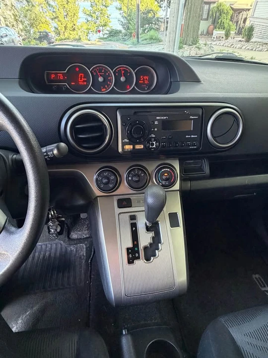 2012 Scion xB - Image 5 of 13