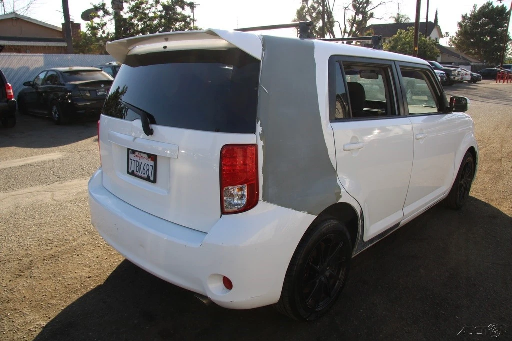 2012 Scion xB - Image 4 of 21