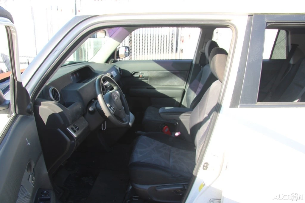 2012 Scion xB - Image 13 of 21