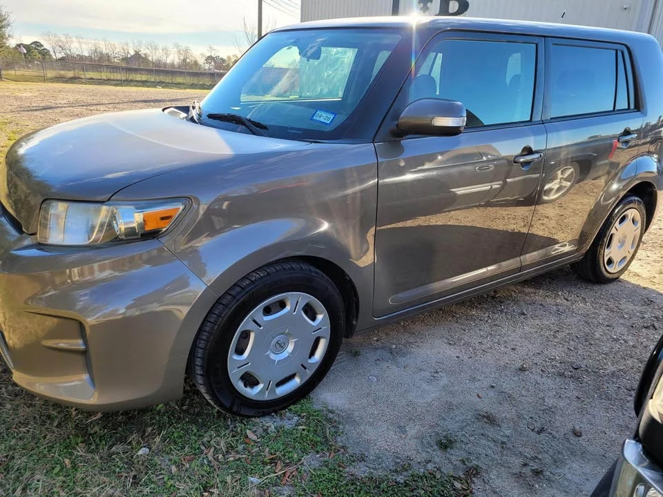 2012 Scion xB - Image 2 of 8