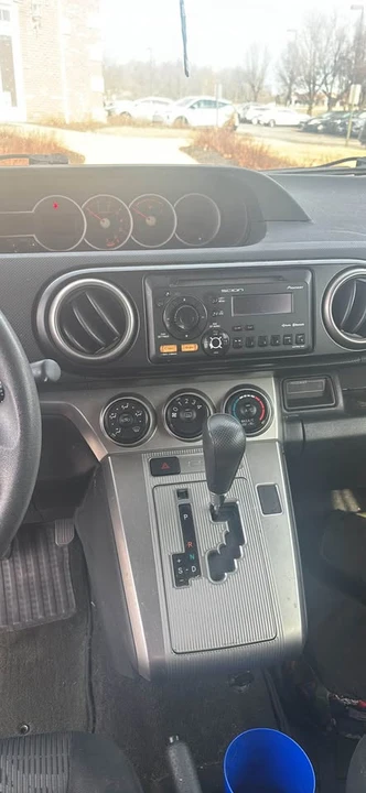 2012 Scion xB - Image 7 of 8