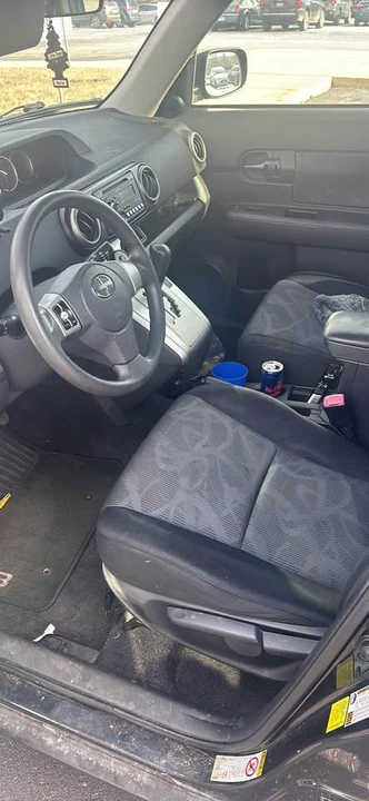 2012 Scion xB - Image 4 of 8