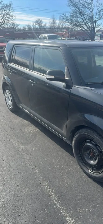 2012 Scion xB - Image 3 of 8