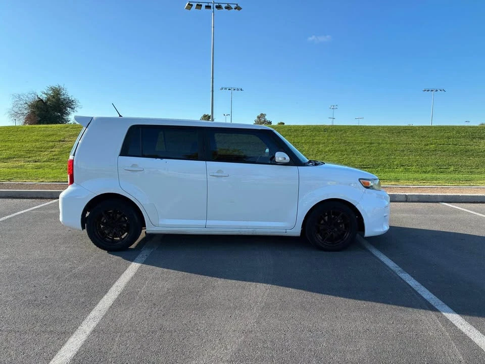 2012 Scion xB - Image 4 of 12