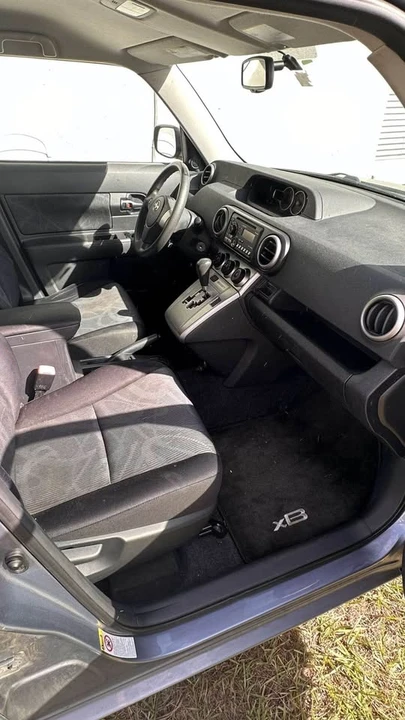 2012 Scion xB - Image 8 of 12
