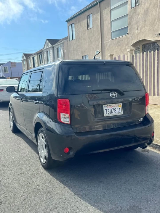 2012 Scion xB - Image 2 of 9