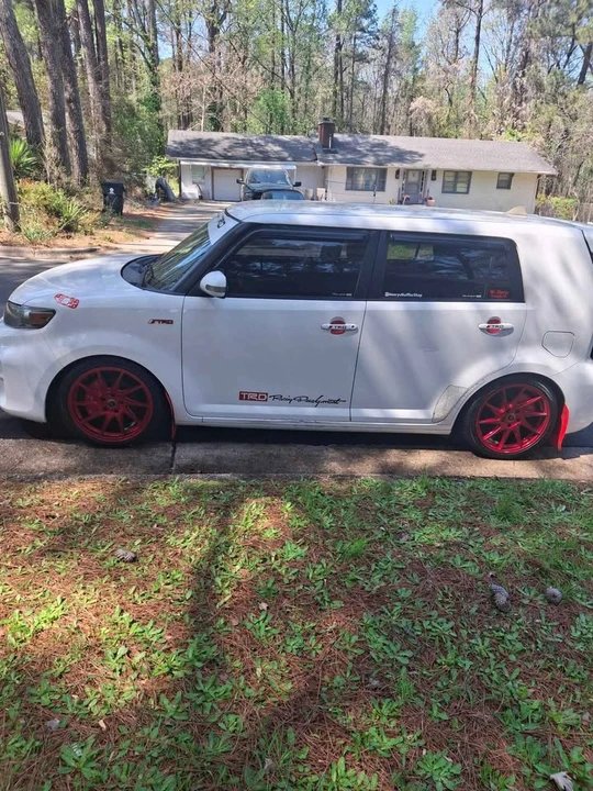 2012 Scion xB - Image 8 of 10