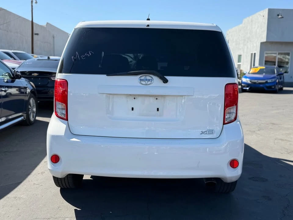 2012 Scion xB - Image 4 of 10