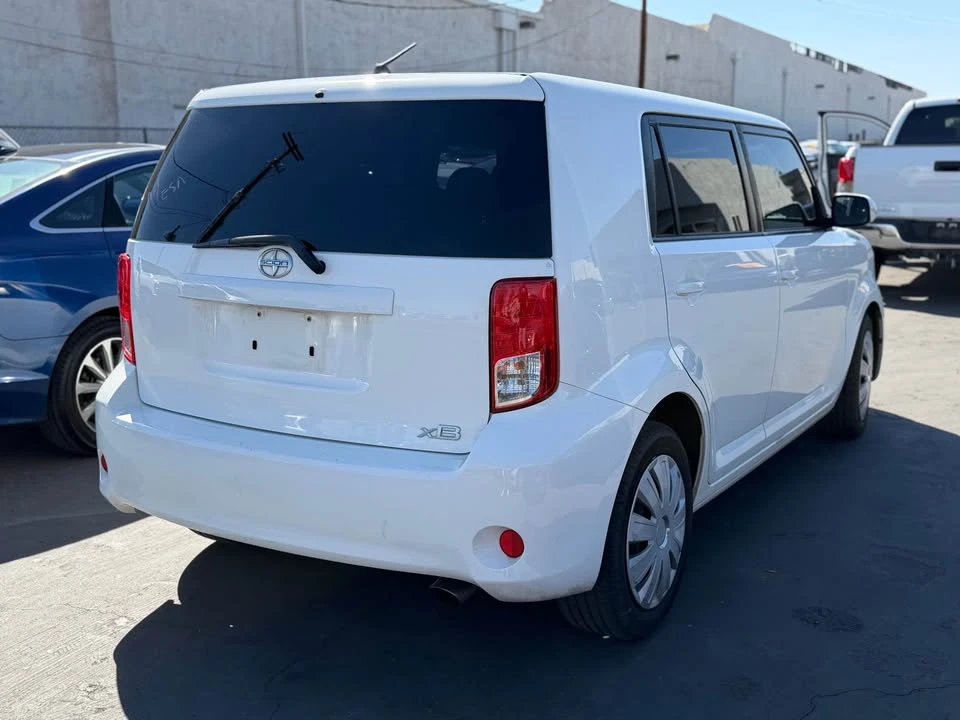 2012 Scion xB - Image 3 of 10
