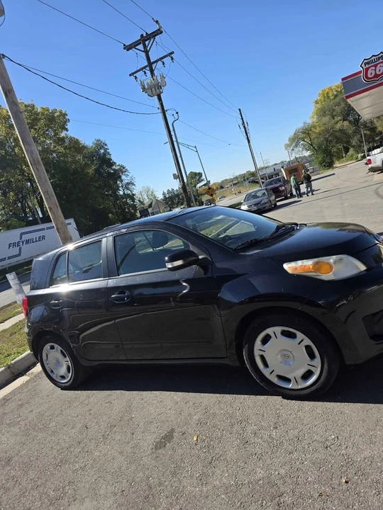 2012 Scion xD - Image 4 of 11