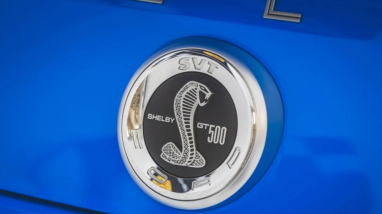 2012 Shelby GT500 - Image 2 of 31