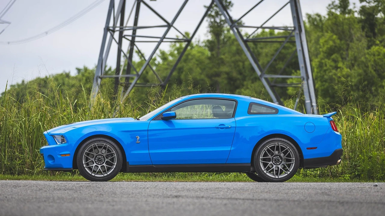 2012 Shelby GT500 - Image 5 of 31