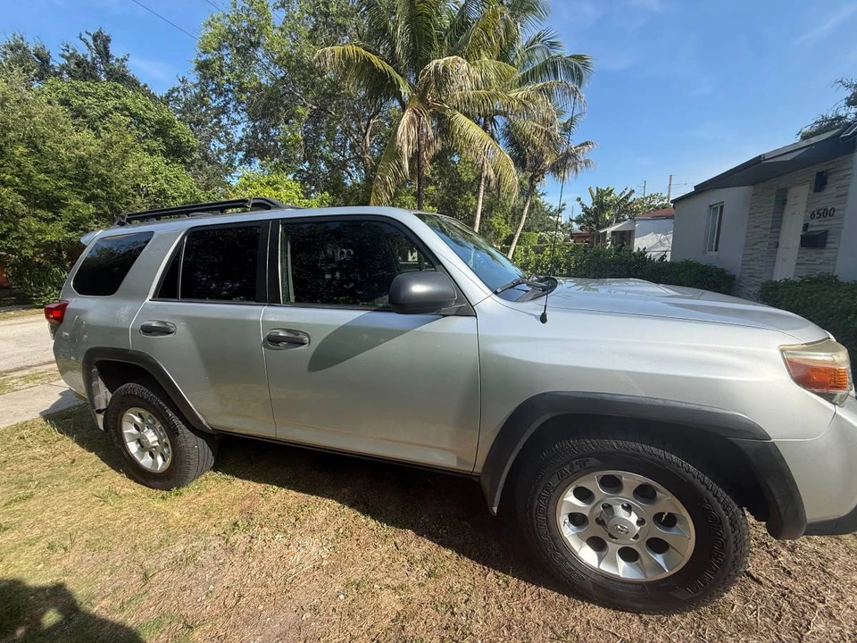 2012 Toyota 4Runner 5th Gen - Image 19 of 20