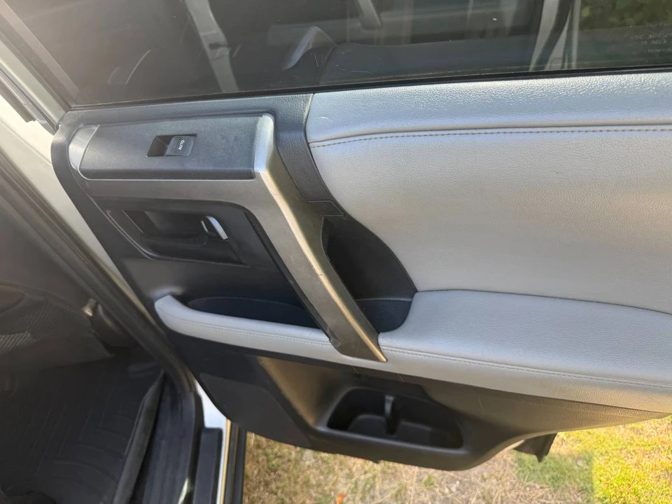 2012 Toyota 4Runner 5th Gen - Image 5 of 20