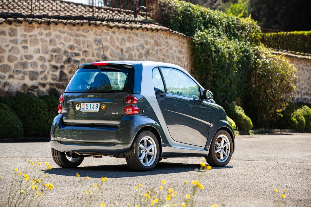 2012 Smart Fortwo 2nd Gen - Image 3 of 31