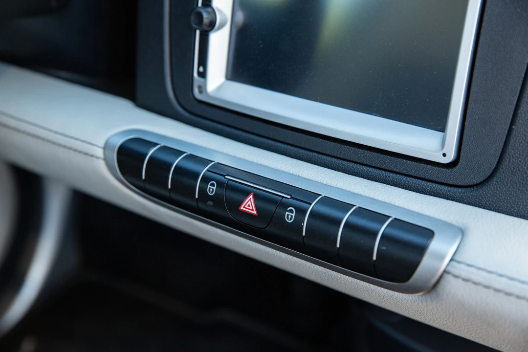 2012 Smart Fortwo 2nd Gen - Image 25 of 31