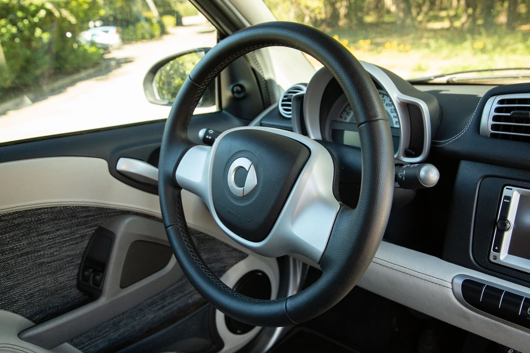 2012 Smart Fortwo 2nd Gen - Image 14 of 31