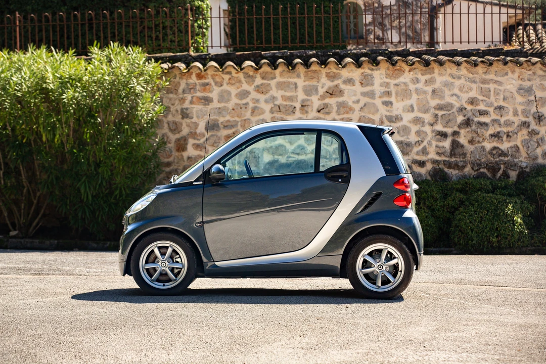 2012 Smart Fortwo 2nd Gen - Image 5 of 31