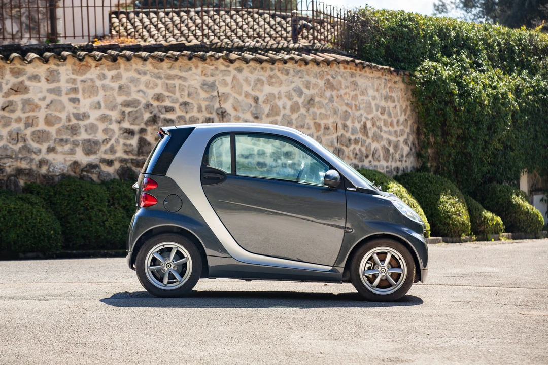 2012 Smart Fortwo 2nd Gen - Image 6 of 31