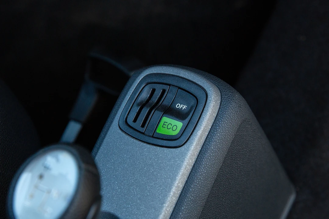 2012 Smart Fortwo 2nd Gen - Image 28 of 31