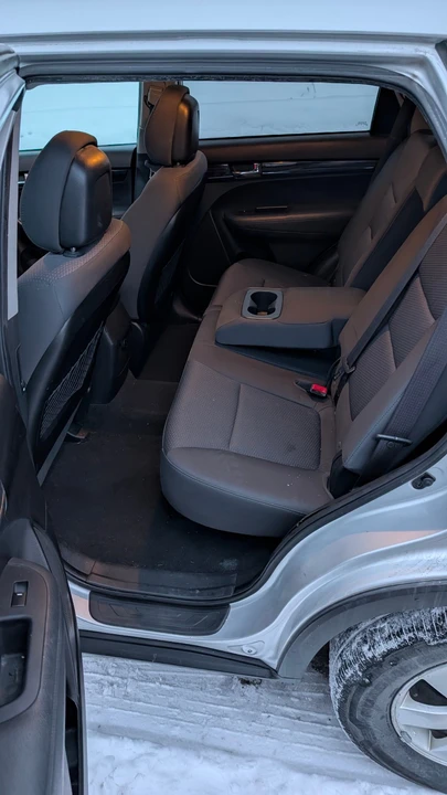 2012 Kia Sorento - Image 18 of 20