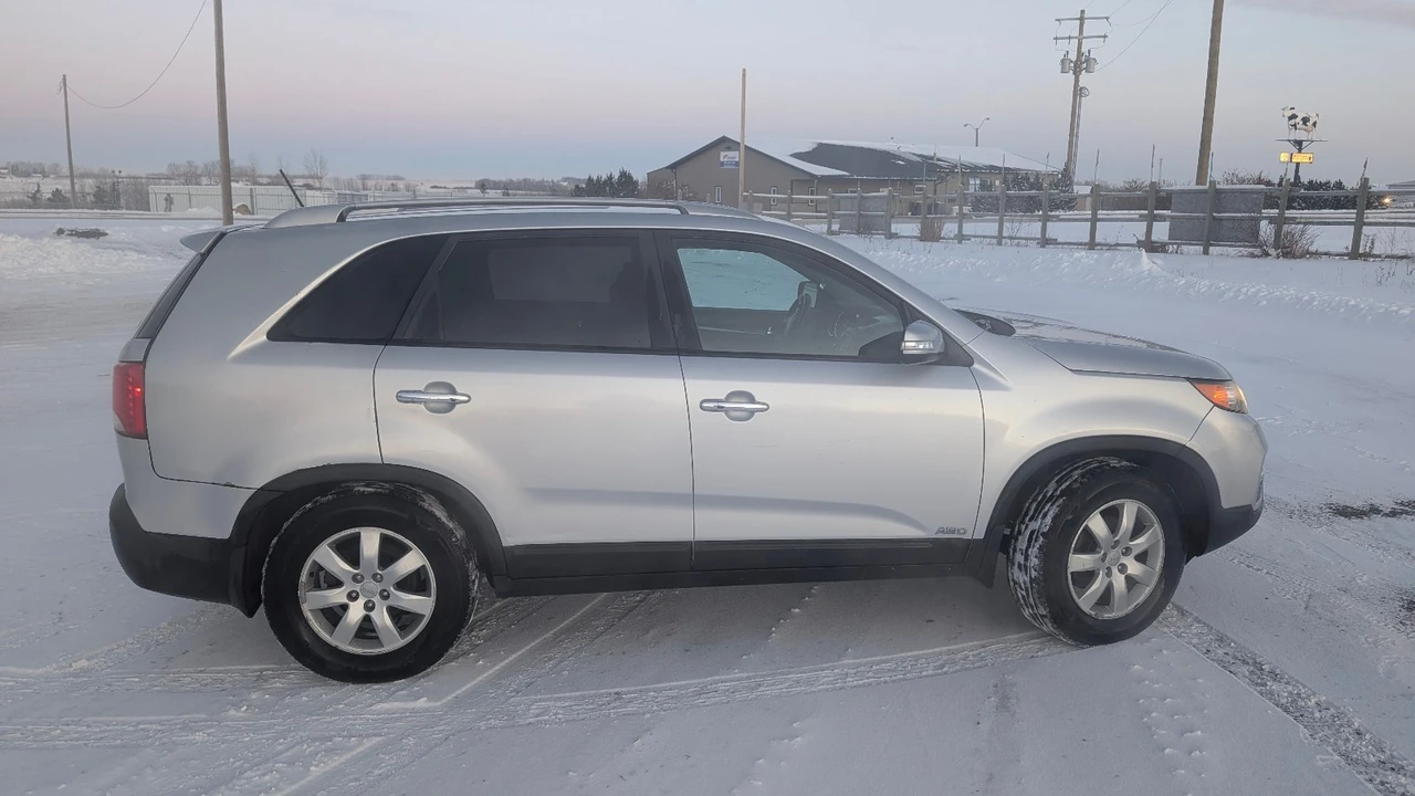 2012 Kia Sorento - Image 4 of 20