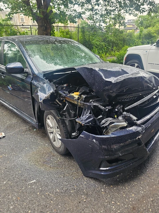 2012 Subaru Legacy 5th Gen - Image 2 of 17